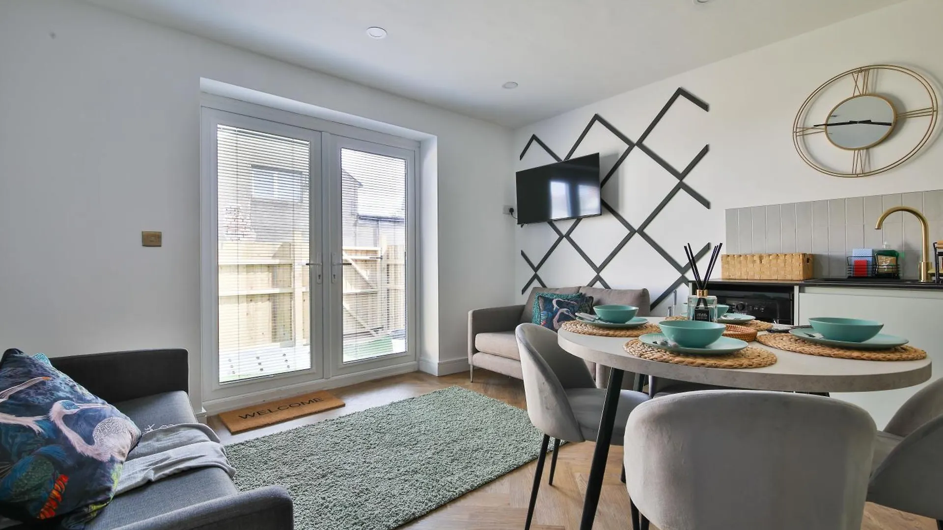 North Road Luxe New Serviced Apartments- Parking Available With Full Kitchen Amenities Cardiff United Kingdom
