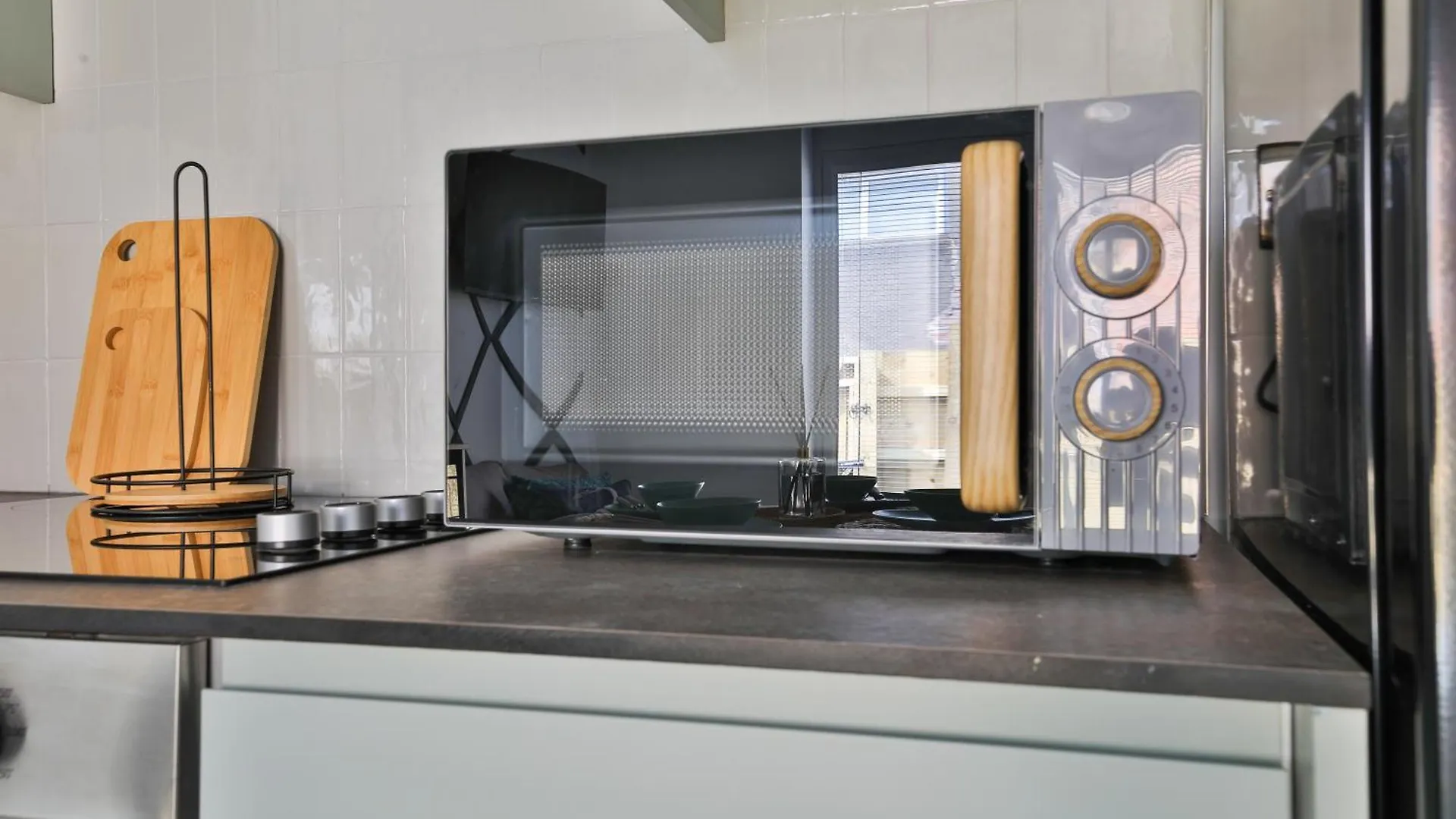 North Road Luxe New Serviced Apartments- Parking Available With Full Kitchen Amenities Cardiff 0*,  United Kingdom