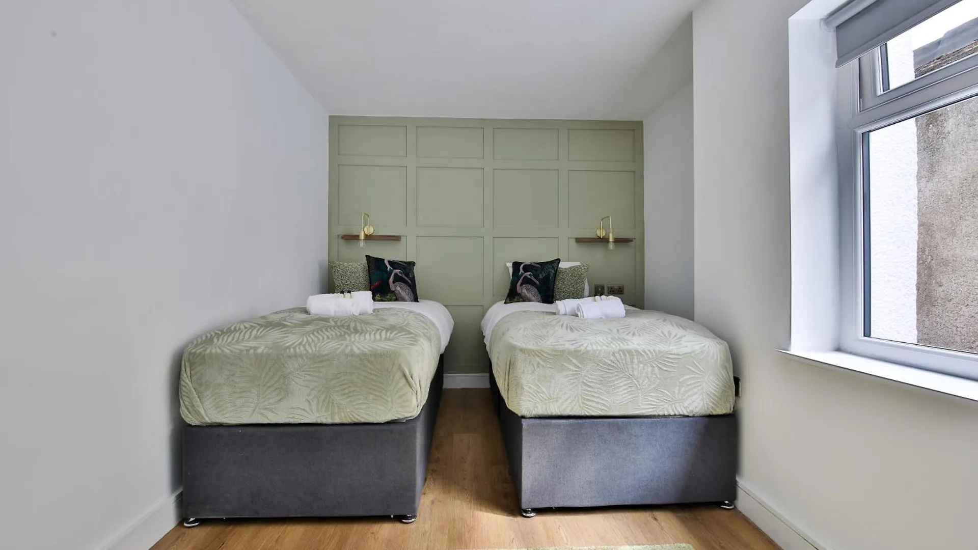 North Road Luxe New Serviced Apartments- Parking Available With Full Kitchen Amenities Cardiff United Kingdom